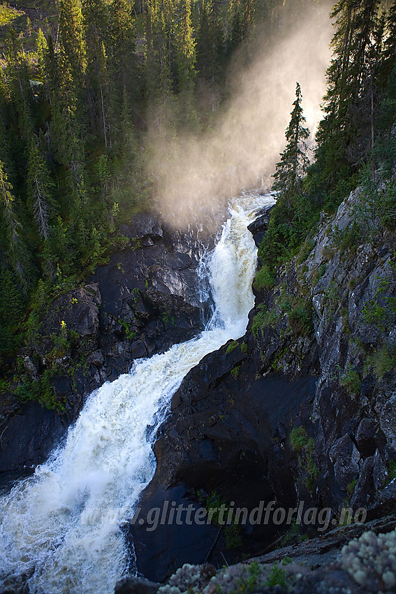 Ved fossefall i Høleraelva i Sør-Aurdal.