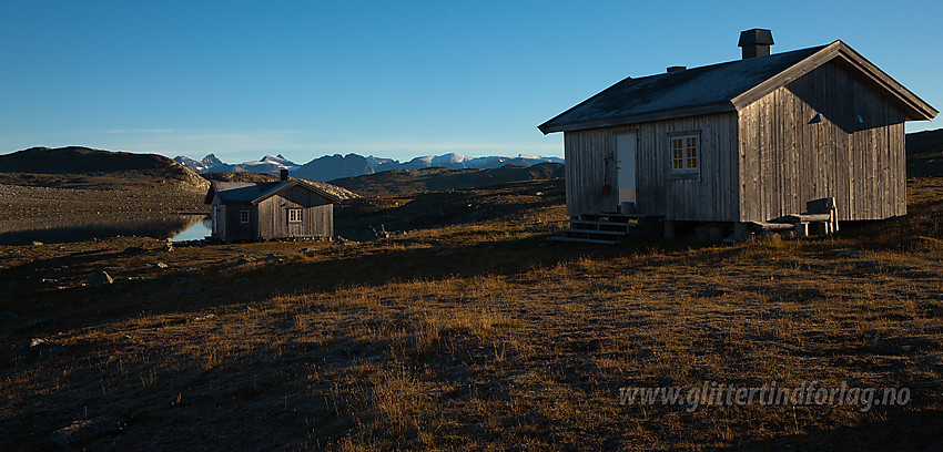 Høstmorgen ved Tomashelleren i Vang med Jotunheimen i bakgrunnen.