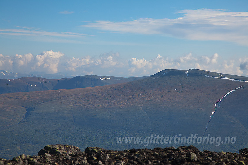 Utsikt fra Veslebotnskarvet mot Gråskarvet (1731 moh).