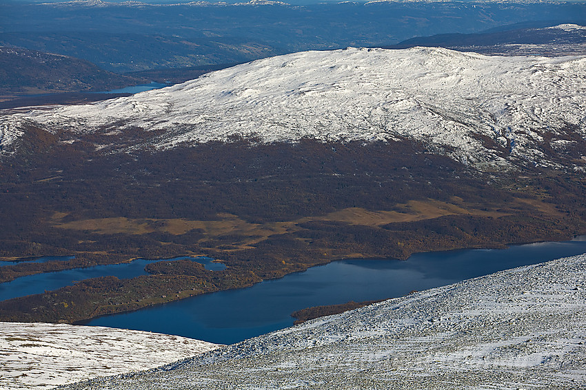 Fra Gråskarvet mot Movatn og Grønsennknipa (1368 moh).