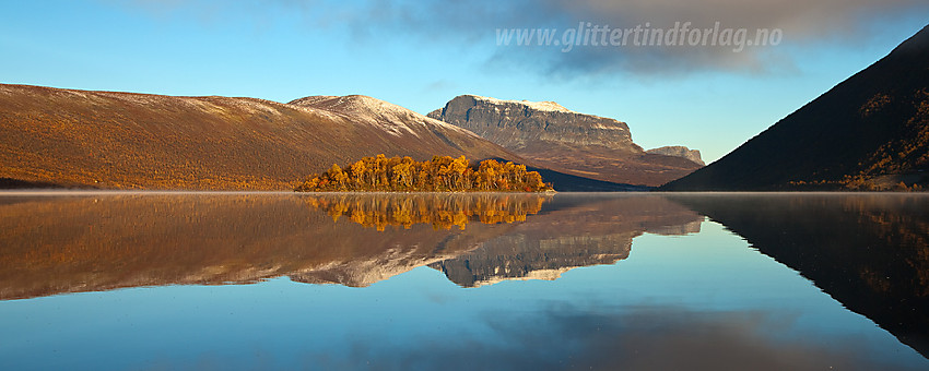 En blank høstdag på Helin mot Heletubba, Smådalsfjellet og Grindane.