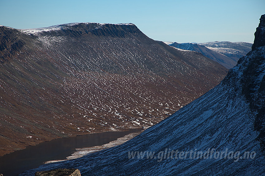 Innerst i Hestebotten mot Hestebottjernet og Klanten (1768 moh).