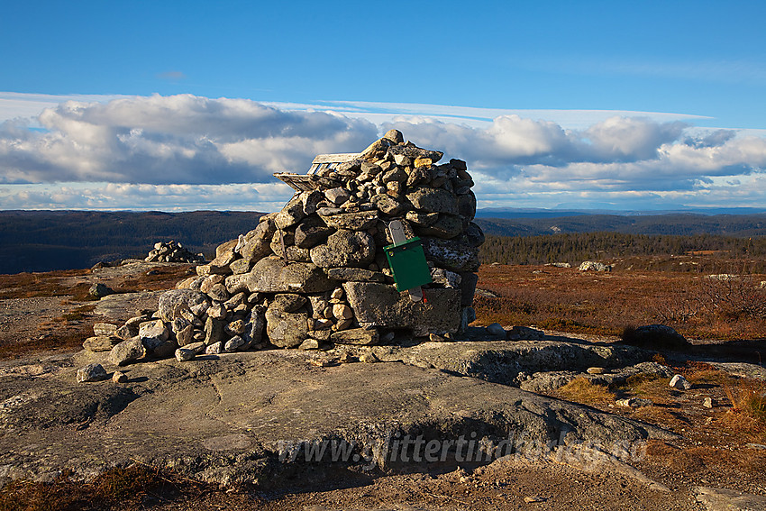 Ved varden på Høgdefjellet i Sør-Aurdal.