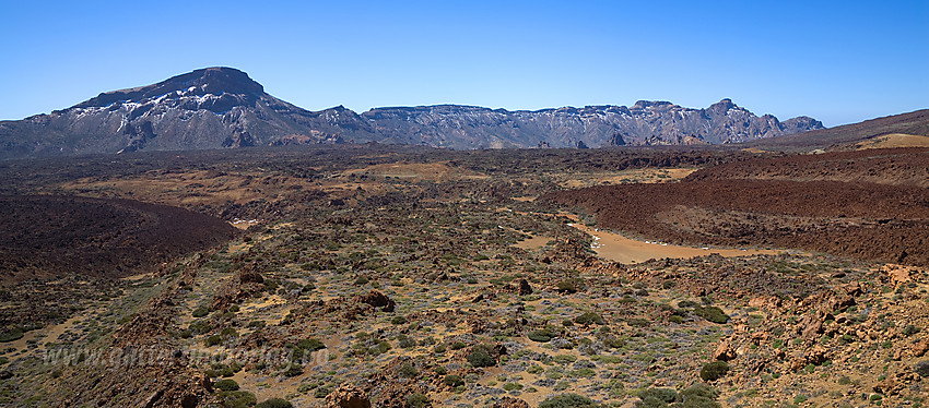 I Calderaen ved Teide mot Guajara (2715 moh).