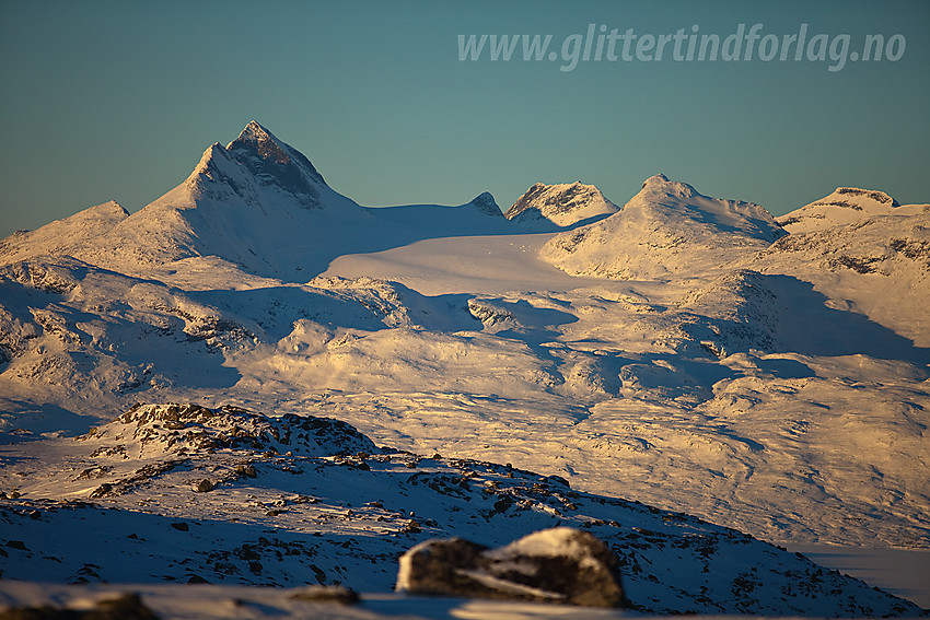 Fra Loppebolegge mot Uranostinden (2157 moh).