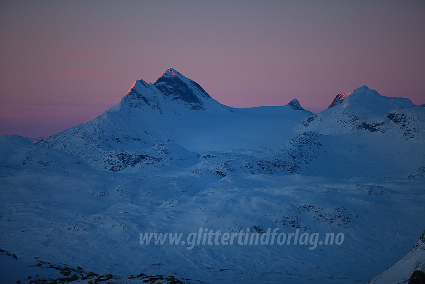 Fra Møsaryggene mot Uranostinden (2157 moh).