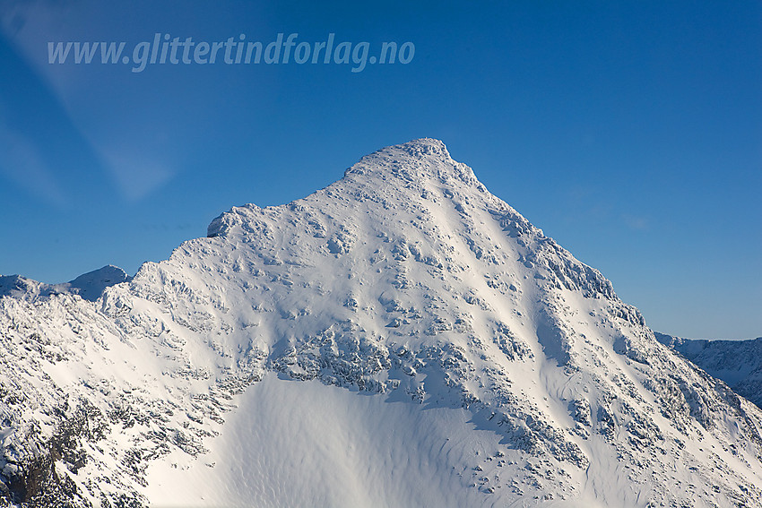 Store Knutsholstinden (2341 moh).