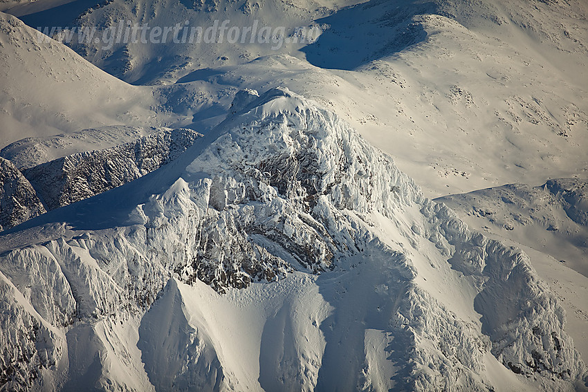 På vei inn over Storebjørn (2222 moh).