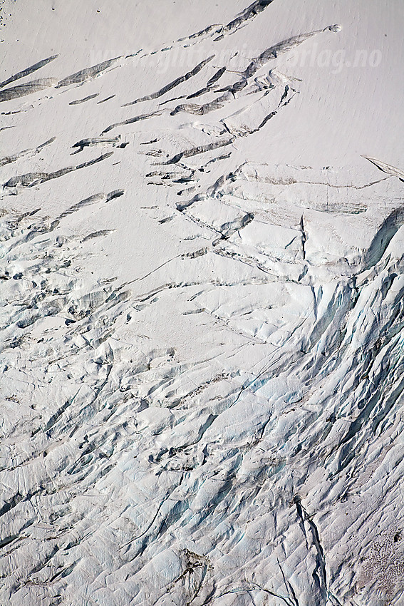 Nærbilde av Gravdalsbreen oppunder Austanbotntindane.