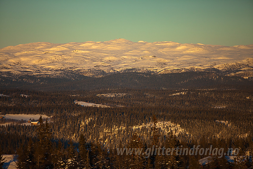 Med telelinse fra Dalavardin mot Spåtind (1414 moh).