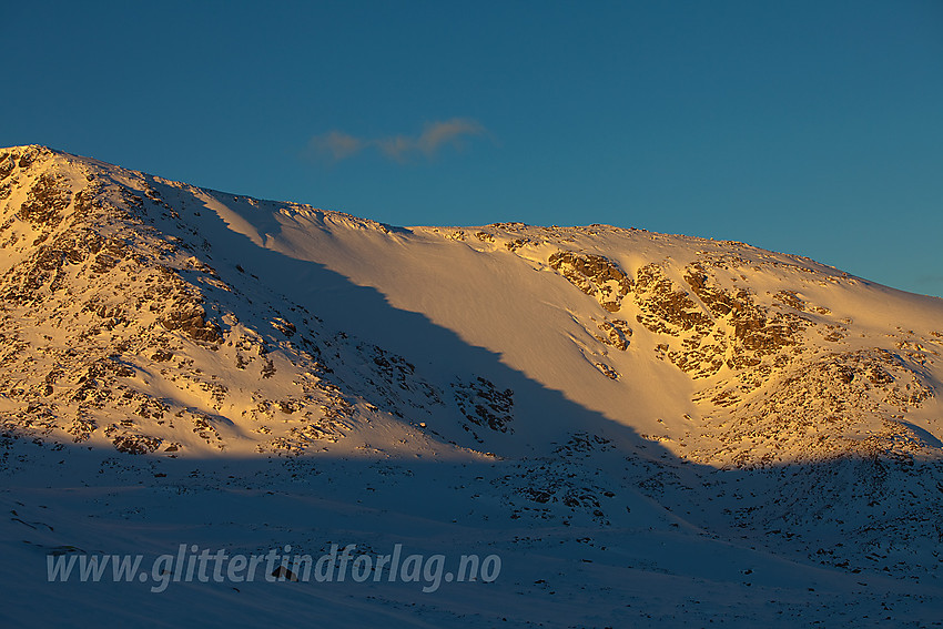 Fra Raslet mot Øystre Rasletinden og restene av den østvendte breen.