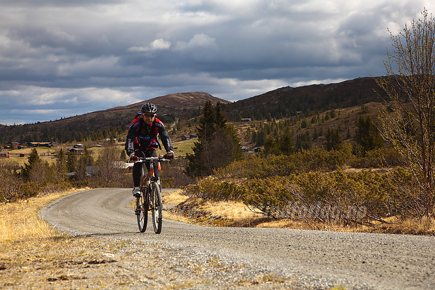 Sykling ved Pilset i Nord-Aurdal.