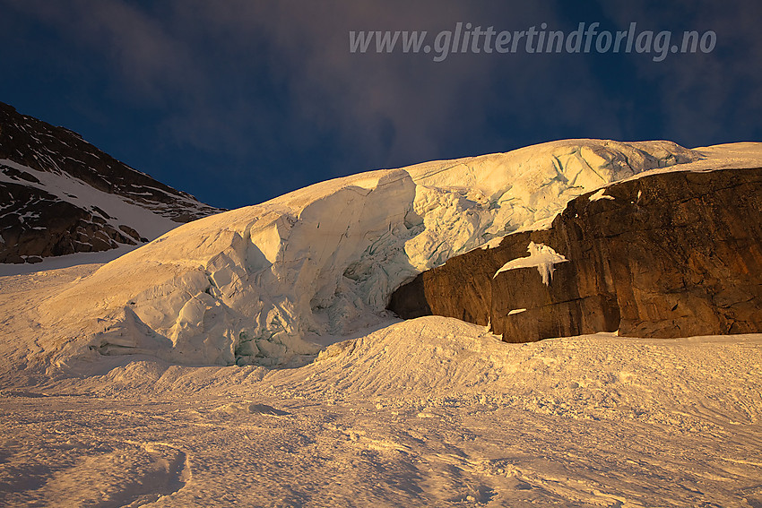 Isdetaljer på Gjertvassbreen.