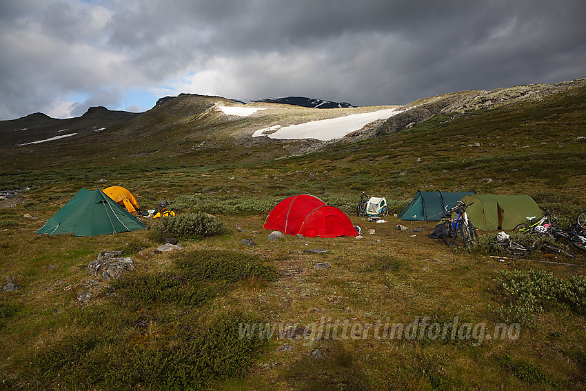 Teltleiren til felles familietur med DNT Valdres til Glitterheim.