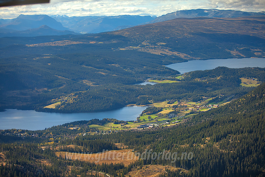 Mot Skammestein og Hedalsfjorden.