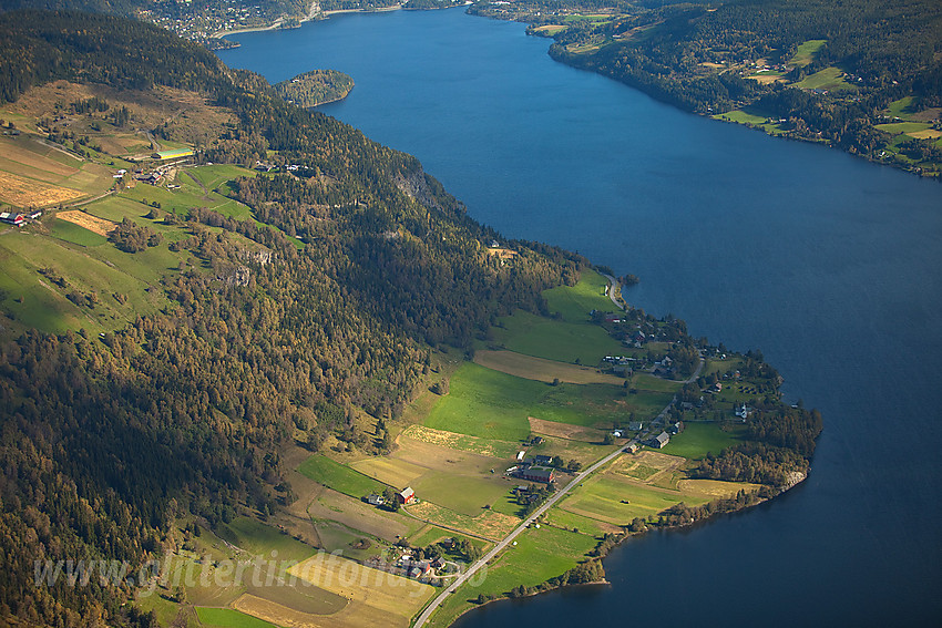 Over Strand og Fodnesåsen med Strandefjorden.