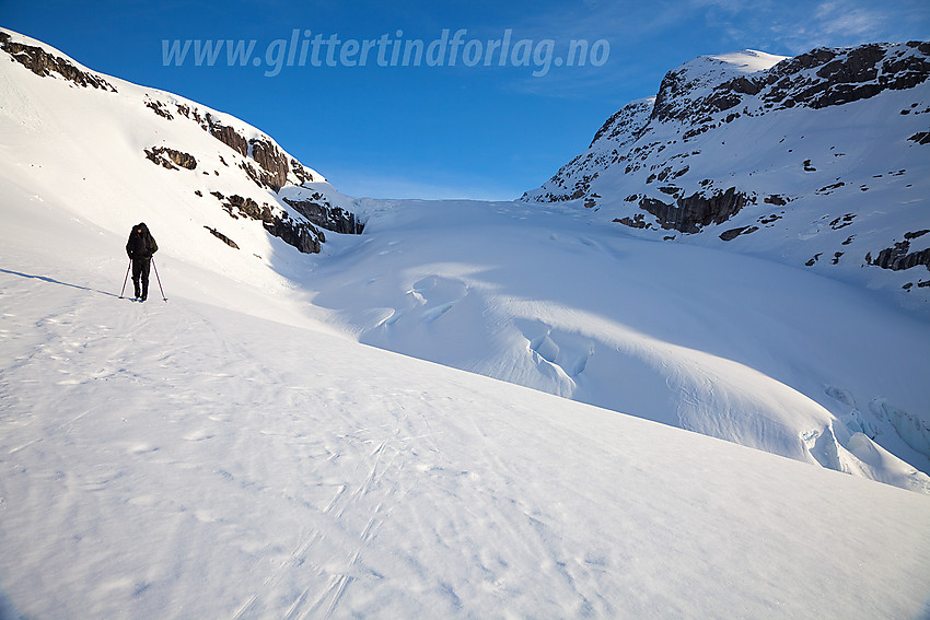 På vei inn mot Haugabreen, brearm på Myklebustbreen.