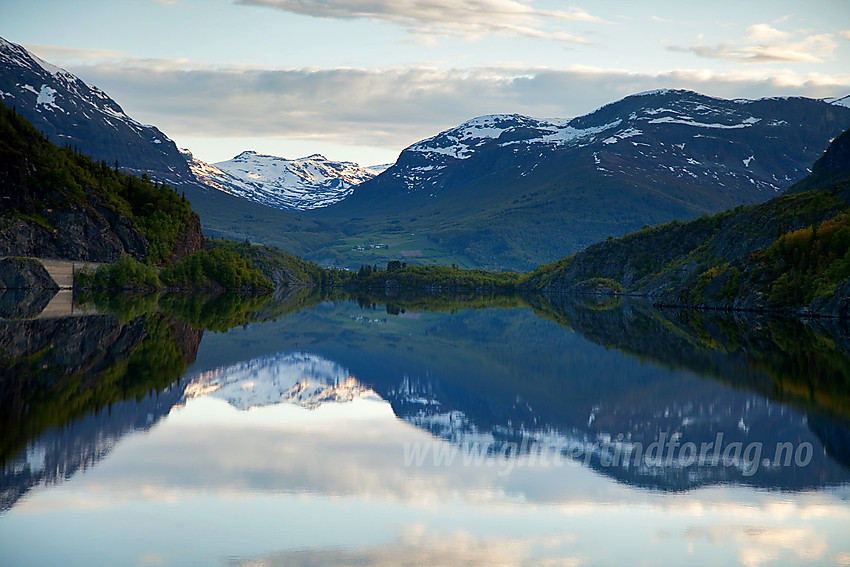 Ved E16 mot Vangsmjøse.