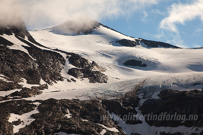 Fra Svartdalen mot Svartdalsbrean og Langedalstinden (2206 moh.)