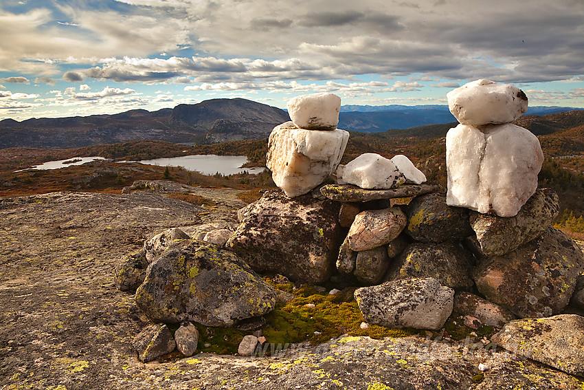 På retur fra Sveinsheii med Roan i bakgrunnen.