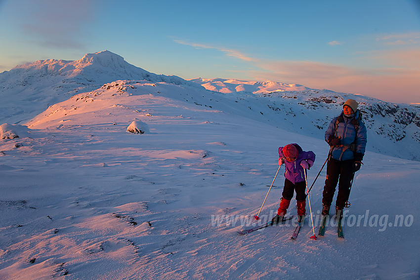 På Heklefjell med Bitihorn og Jotunheimen i bakgrunnen.