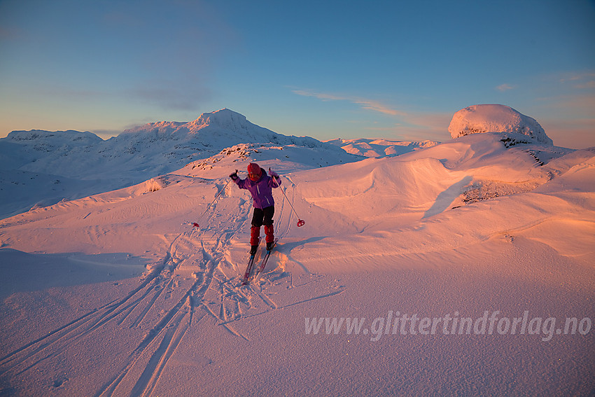 På Heklefjell med Bitihorn og Jotunheimen i bakgrunnen.