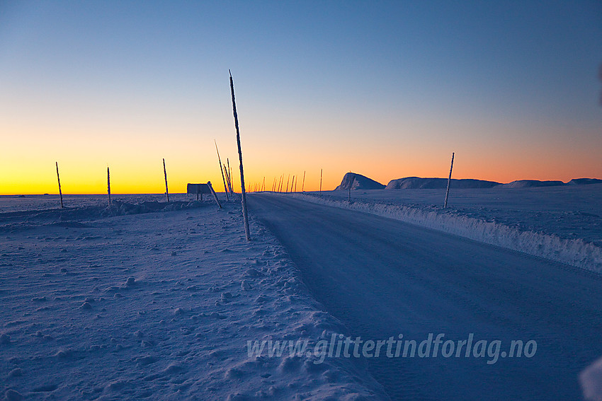 Vintermorgen på Valdresflye med Bitihorn i bakgrunnen.