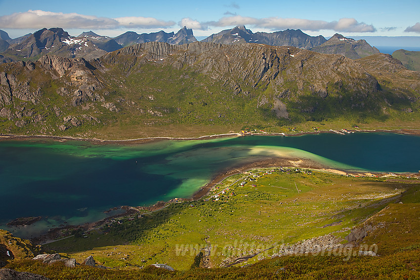 Mot Ytre Skjelfjorden, Skjelfjorden og Nonsdalstinden.