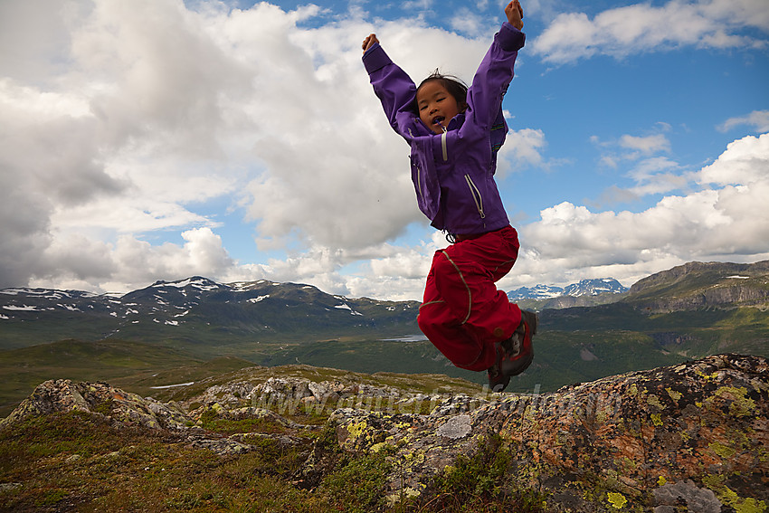 Hopp på toppen av Raudhorn.