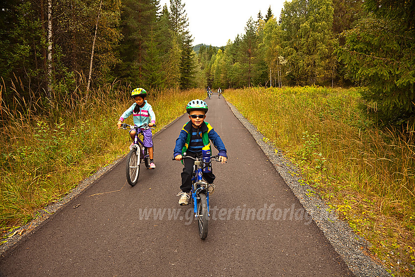 På tur fra Leira mot Aurdal på sykkelveien.