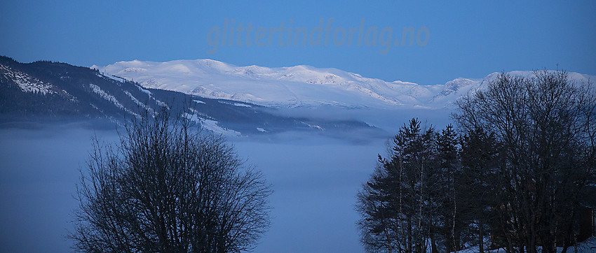 Morgenstemning mot Vennisfjellet