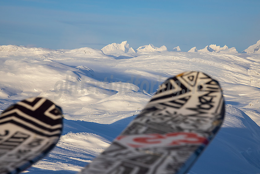 Skitupp på Galden med Hurrungane bak.