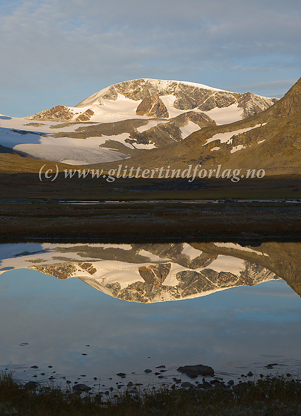 Morgenstemning i Veodalen mot Veobrean og Leirhøe (2330 moh).