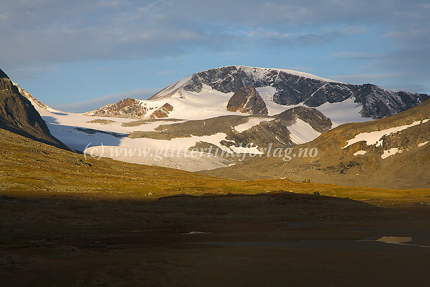 Morgenstemning i Veodalen mot Veobrean og Leirhøe (2330 moh).