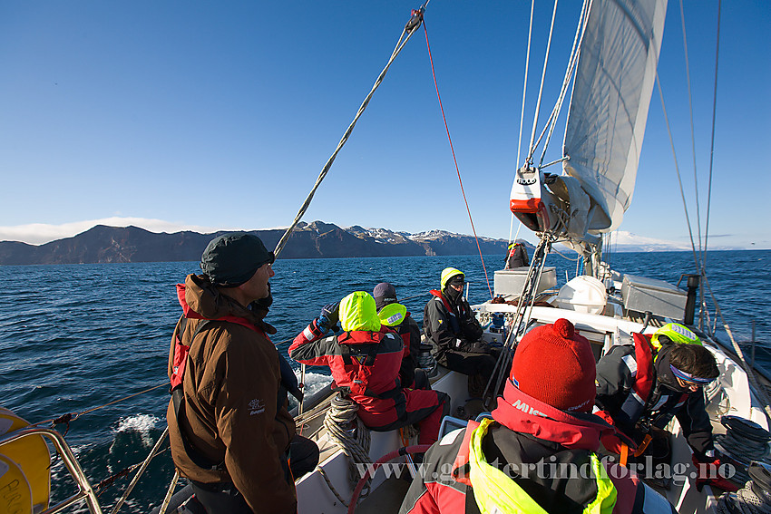 Fantastisk vær og forhold under innseglingen til Jan Mayen.