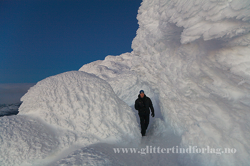 Snøskulpturer like ved Gaustatoppen