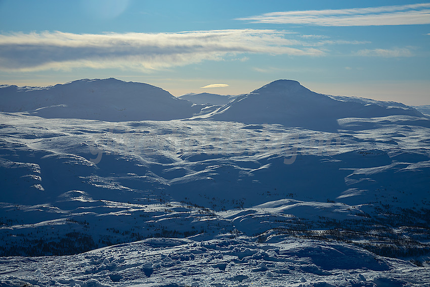 Utsikt fra Skørsnøse mot Sulefjellet og Suletinden.