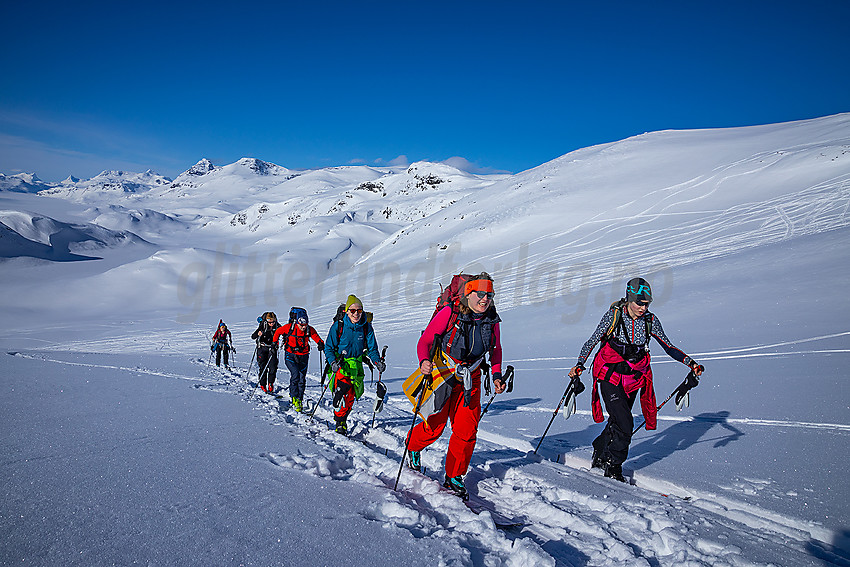 I lia oppunder Synshorn mot Fagerdalen og Jotunheimen.