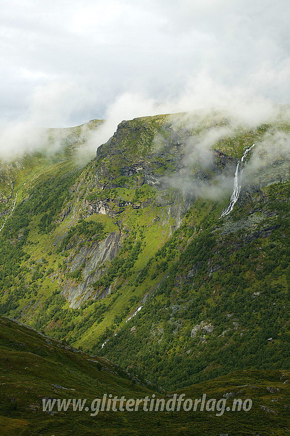 Klypenosi sør på Nosafjellet sett fra dalmunnen på Ringsdalen.