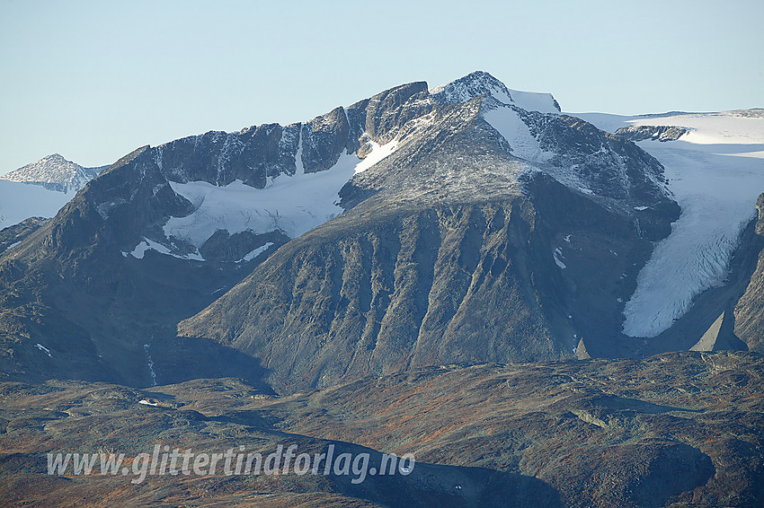 Fra Bukkehåmåren med telelinse mot Surtningssumassivet.