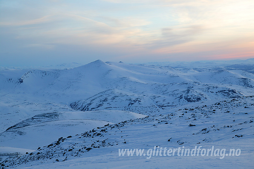 Utsikt nordover fra Besshøe mot Nautgardstinden (2258 moh).