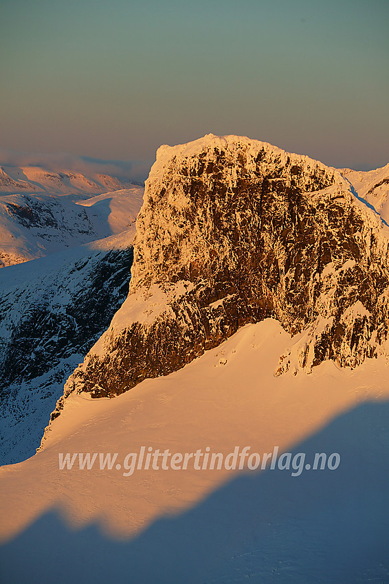 Fra Vestre Austanbotntinden mot Store Ringstinden (2124 moh). 