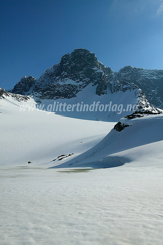 I Leirungsdalen med Kalvehøgde (2208 moh) i bakgrunnen.