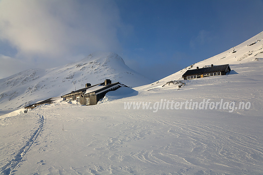 Idyllisk vinterkveld i Rauddalen ved Olavsbu. Austre Rauddalstinden (2086 moh) i bakgrunnen.